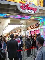�����}�i��Disney Store